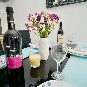 https://apartments-bruna-trogir.hotels-in-trogir.com